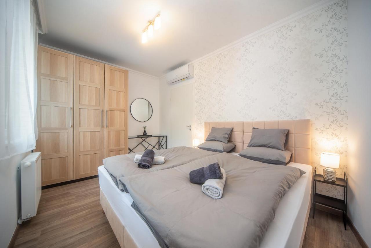 Grace Pine Apartment 3 Budapest Exterior foto